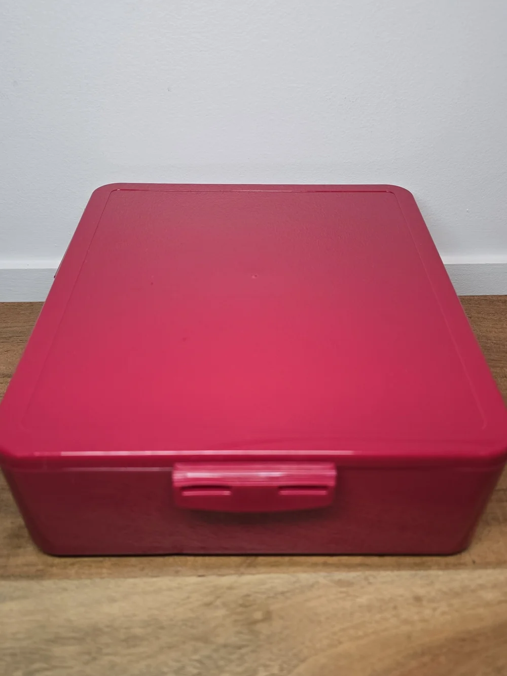 Pottery Barn Kids Spencer Bento Box, Pink Rasberry. Food Storage Lunchtime Style